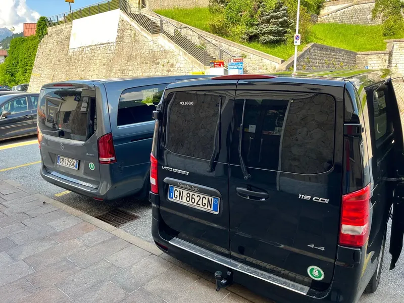 Bagagliaio capiente XXL con supporto trasporto biciclette NCC Cadore