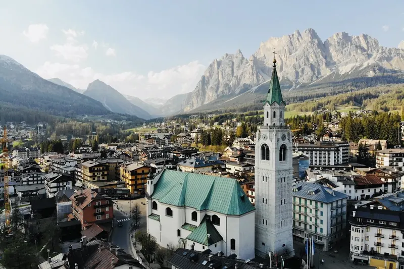 Cortina d'Ampezzo Transfer NCC Van Mercedes